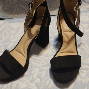 CL by Laundry Black Chunky Heel Sandals
